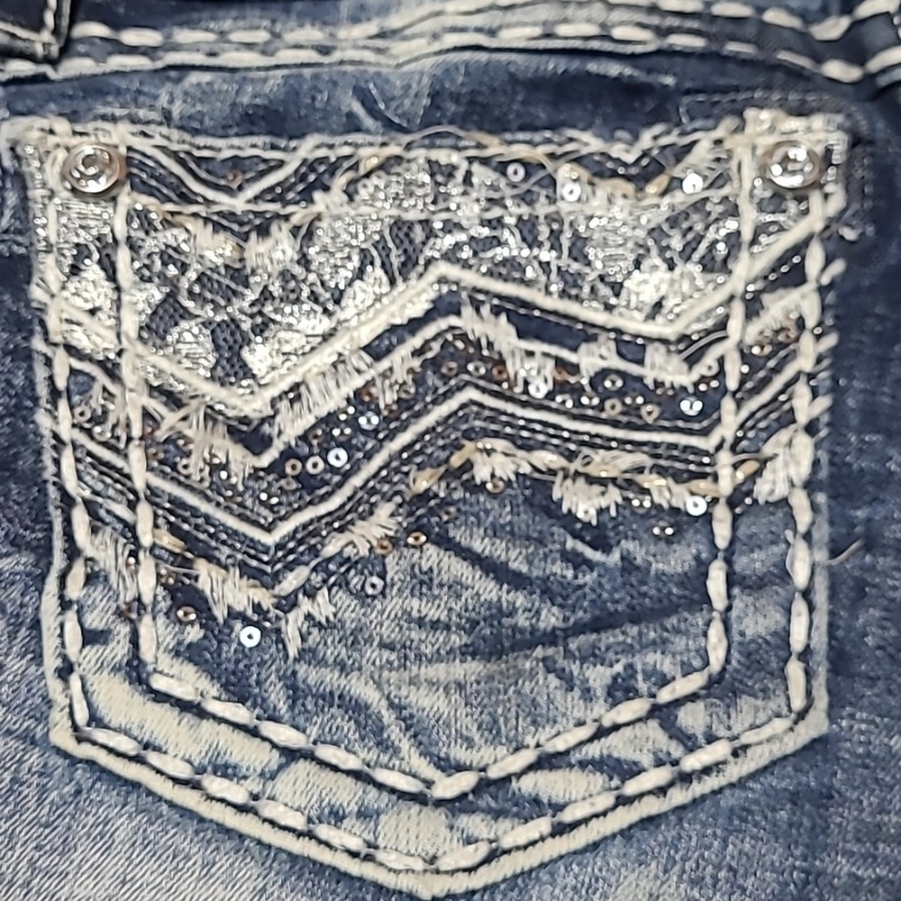 MISS ME SIGNATURE RHINESTONES SEQUINS LACE EMBROIDERED DENIM JEAN SHORTS - Picture 6 of 14